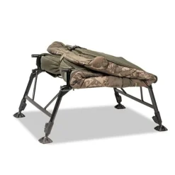 Nash Indulgence 4 Leg Junior Sleep System Camo Kinder-Angelliege